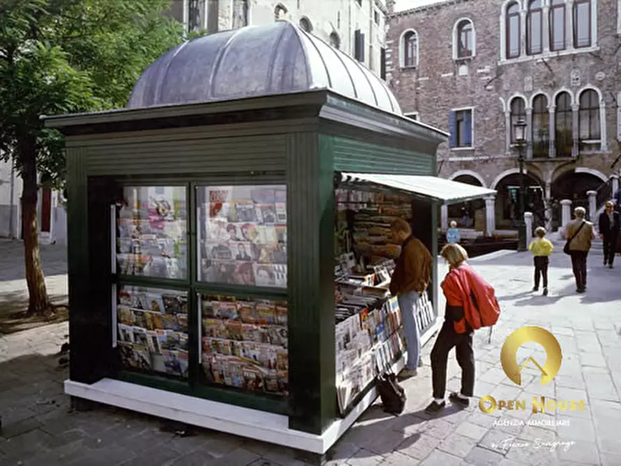 Immagine 1 di Attività commerciale in vendita  in via cavour a Costabissara