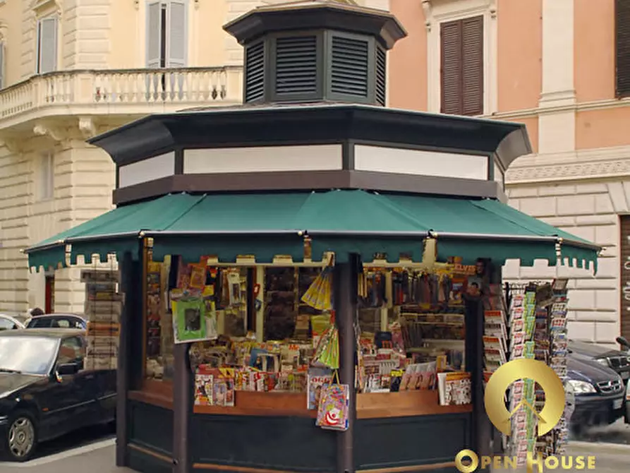 Immagine 2 di Attività commerciale in vendita  in via cavour a Costabissara