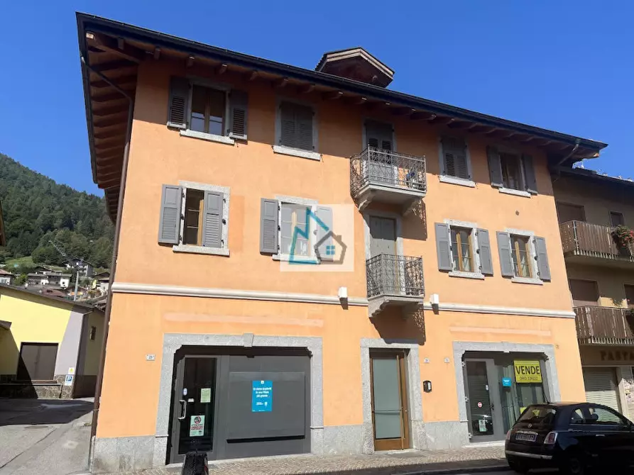 Immagine 2 di Ufficio in vendita  in Via 3 Novembre a Tione Di Trento