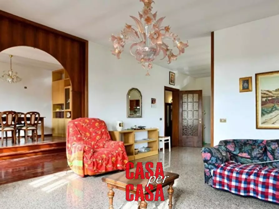 Immagine 9 di Casa indipendente in vendita  in Viale delle Industrie a Sant'elena