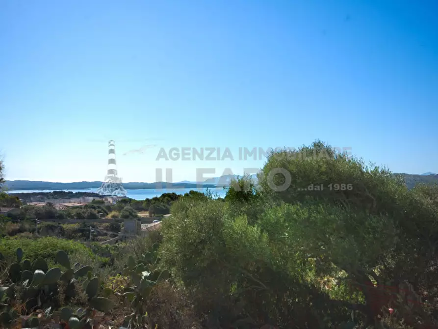 Immagine 3 di Villa in vendita  in Via Guardia Gellone a La Maddalena