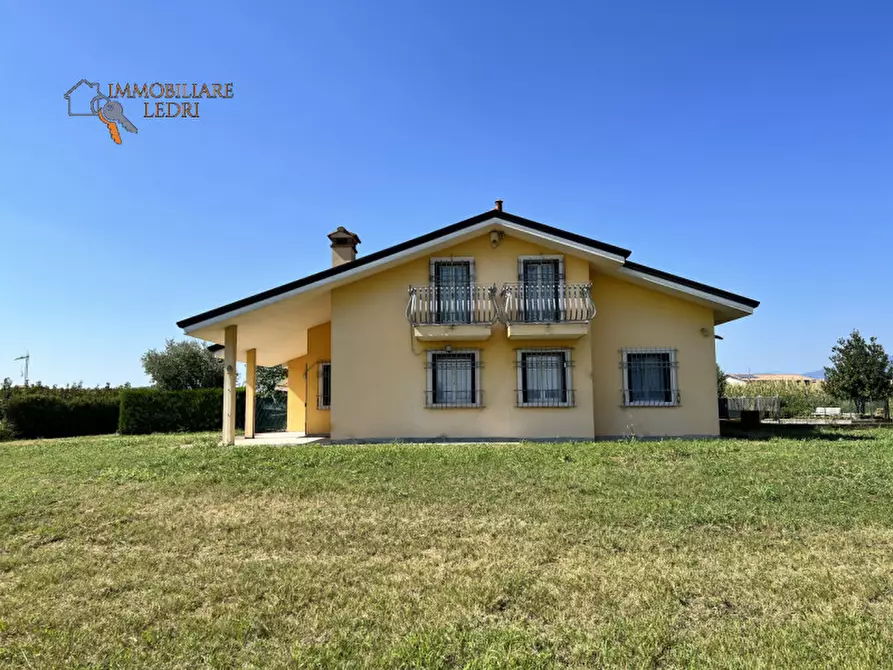 Immagine 1 di Villa in vendita  in località Ca' di Mezzo a Bussolengo