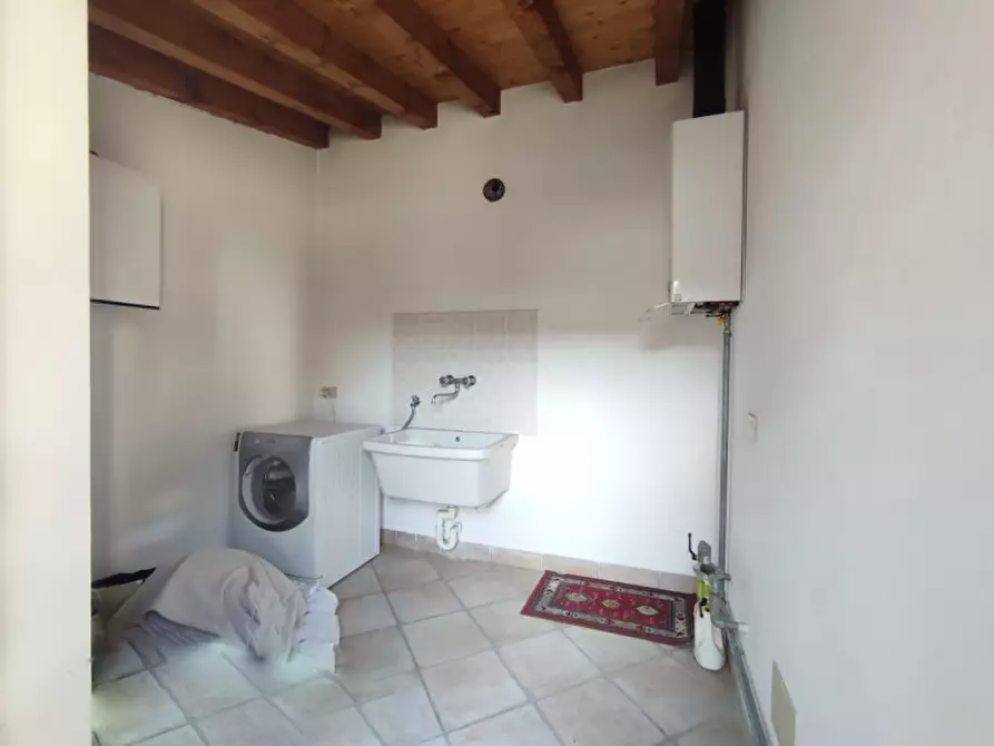 Immagine 9 di Rustico / casale in vendita  in Via 24 Maggio a Lonato del Garda