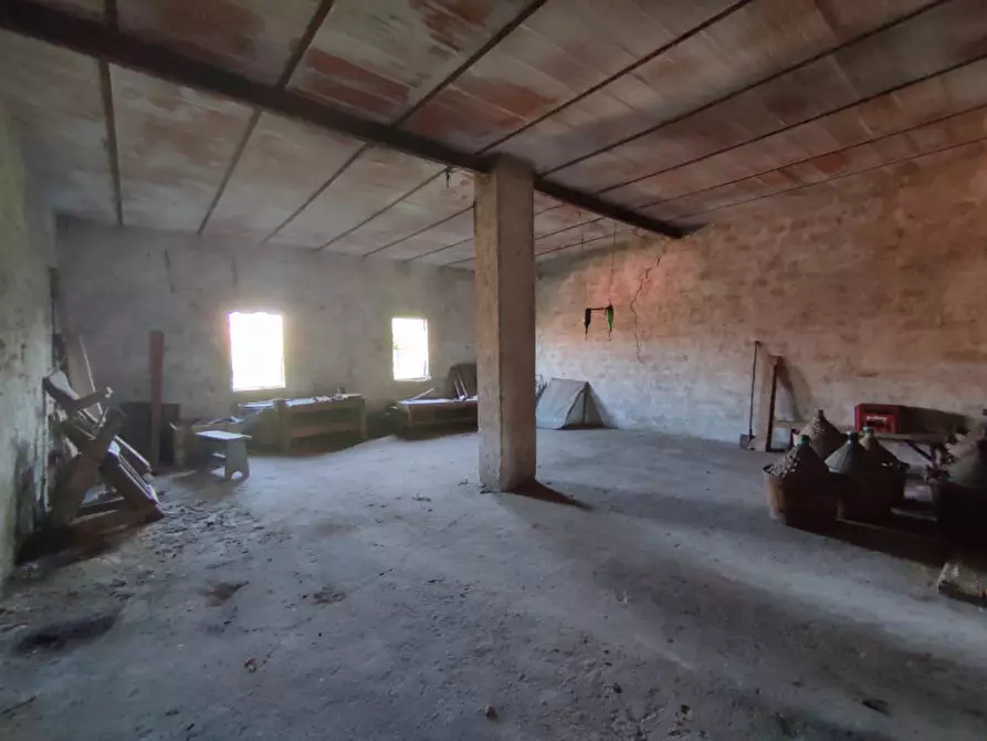 Immagine 18 di Rustico / casale in vendita  in Via 24 Maggio a Lonato del Garda