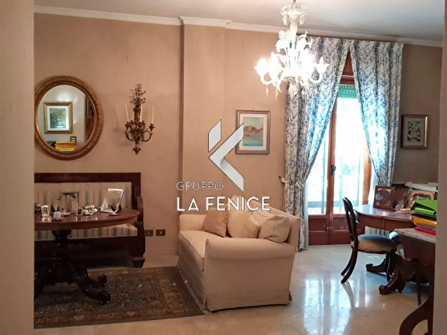 Immagine 9 di Appartamento in vendita  in via Don Primo Mazzolari a Locorotondo