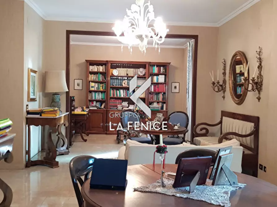 Immagine 11 di Appartamento in vendita  in via Don Primo Mazzolari a Locorotondo