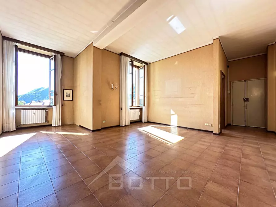 Immagine 1 di Appartamento in vendita  in VIA GENERAL CANTORE 6 a Borgosesia