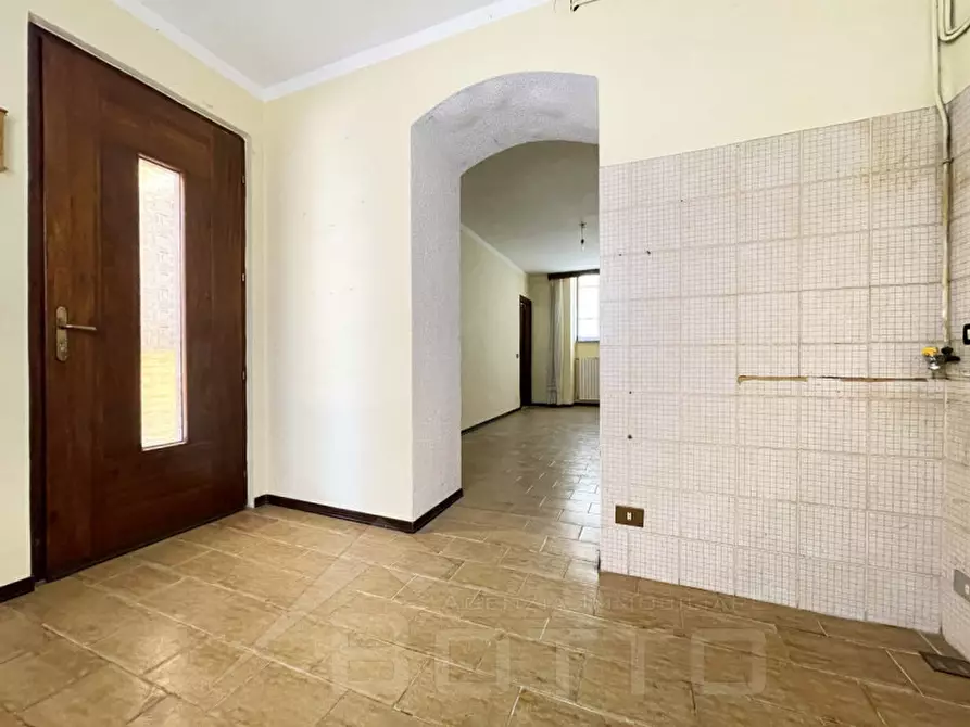 Immagine 5 di Appartamento in vendita  in piazza san pietro 8 a Gargallo