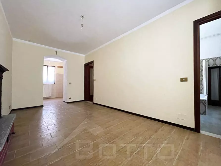 Immagine 10 di Appartamento in vendita  in piazza san pietro 8 a Gargallo