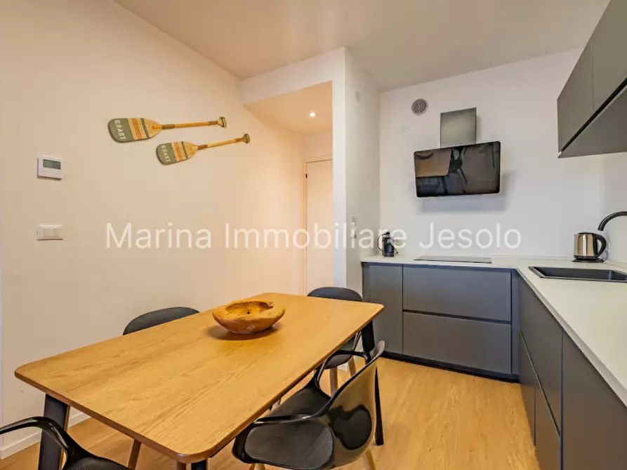 Immagine 9 di Appartamento in vendita  in Piazza Milano a Jesolo