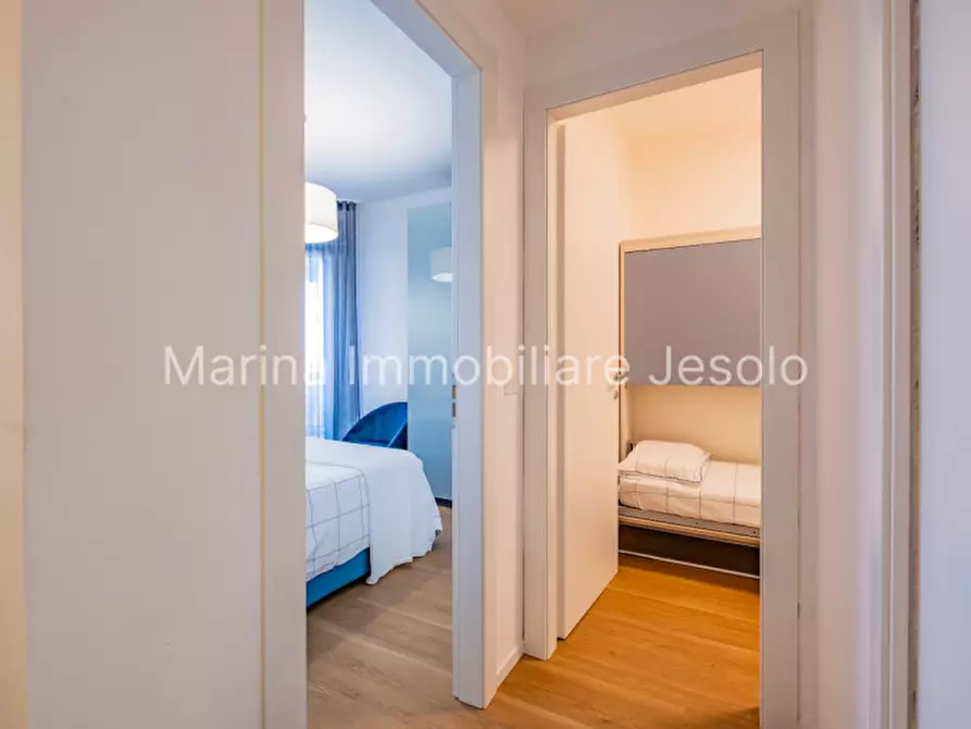 Immagine 11 di Appartamento in vendita  in Piazza Milano a Jesolo