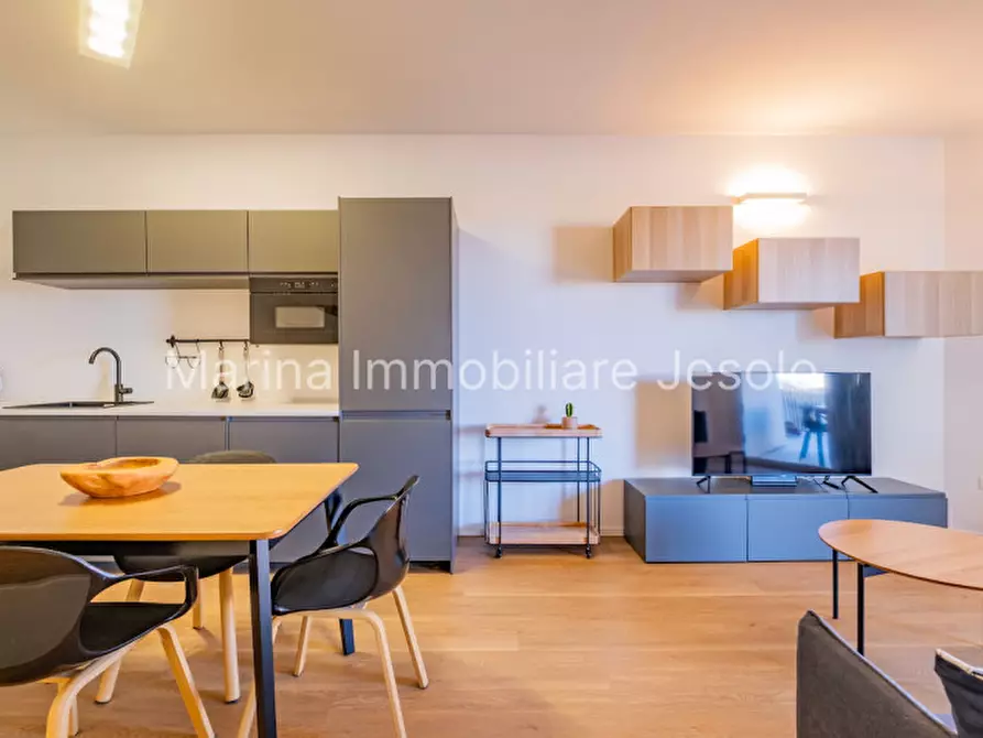 Immagine 11 di Appartamento in vendita  in Piazza Milano a Jesolo