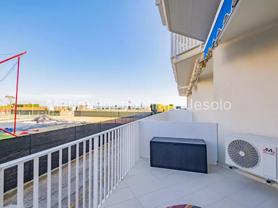 Immagine 21 di Appartamento in vendita  in Piazza Milano a Jesolo