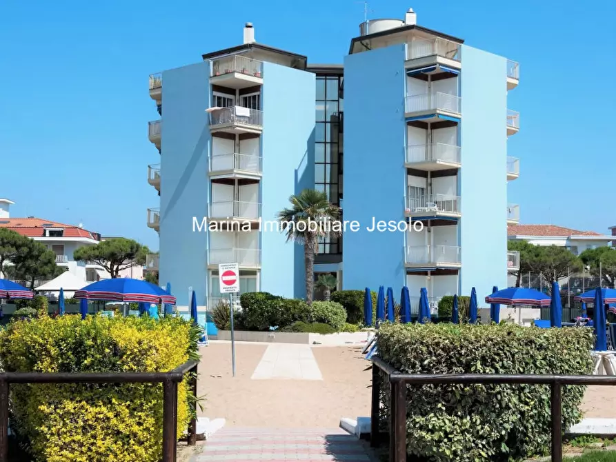 Immagine 23 di Appartamento in vendita  in Piazza Milano a Jesolo