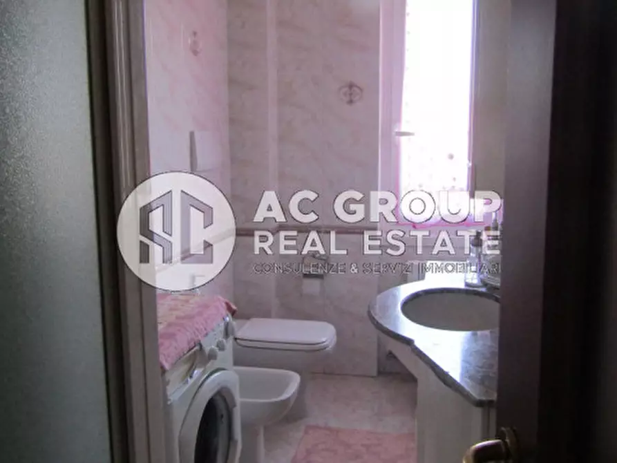 Immagine 5 di Camera in affitto  in Via Volta a Saronno