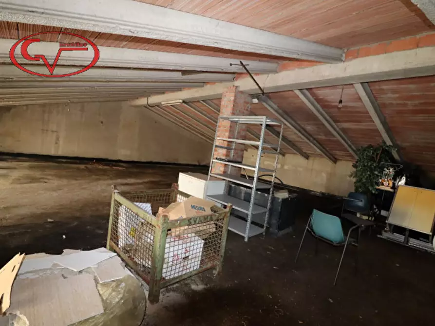 Immagine 6 di Magazzino in vendita  in viale diaz a Montevarchi