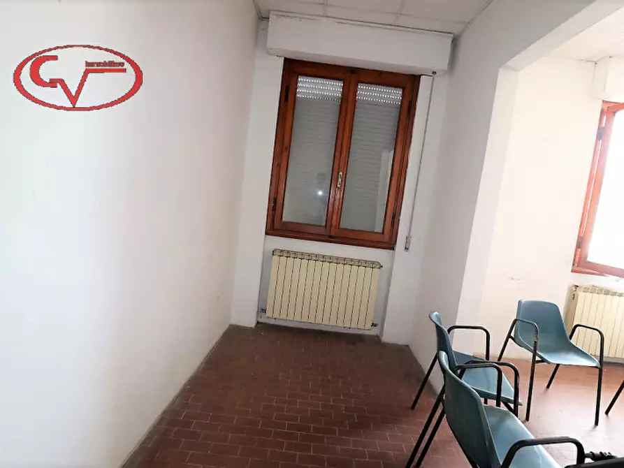 Immagine 8 di Magazzino in vendita  in viale diaz a Montevarchi