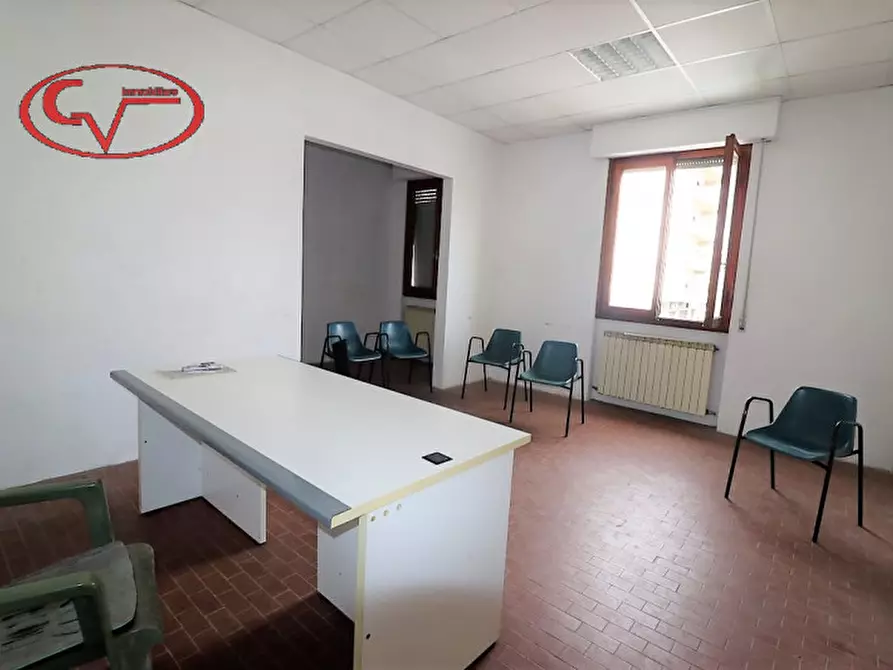 Immagine 10 di Magazzino in vendita  in viale diaz a Montevarchi