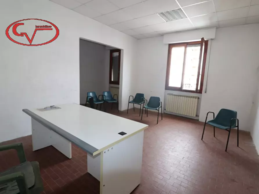 Immagine 11 di Magazzino in vendita  in viale diaz a Montevarchi