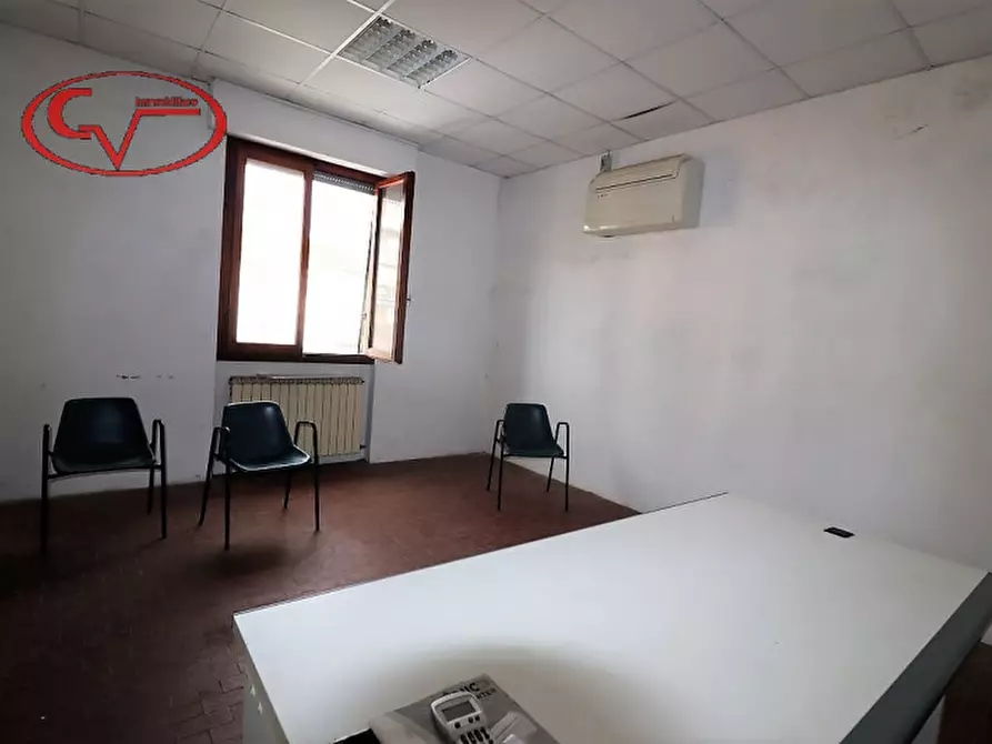 Immagine 12 di Magazzino in vendita  in viale diaz a Montevarchi