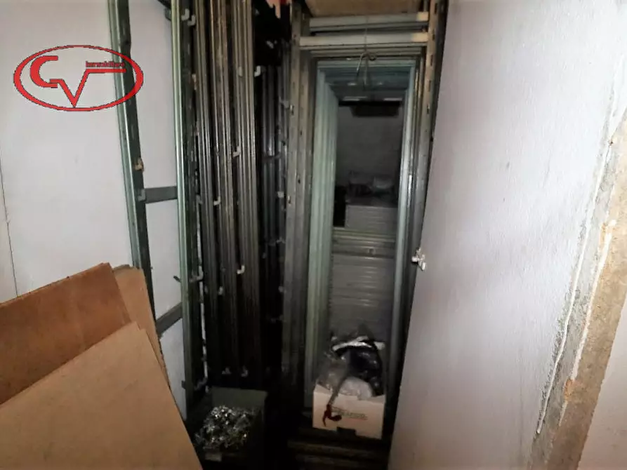 Immagine 14 di Magazzino in vendita  in viale diaz a Montevarchi