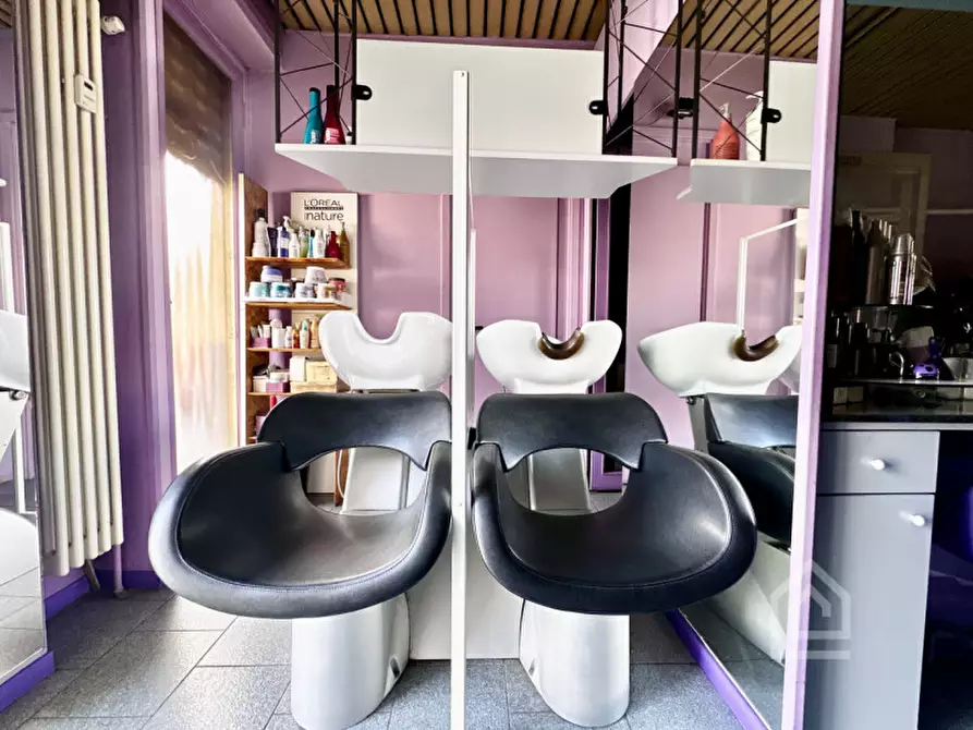 Immagine 8 di Negozio in vendita  in Via Damiano Chiesa 13 a Torino