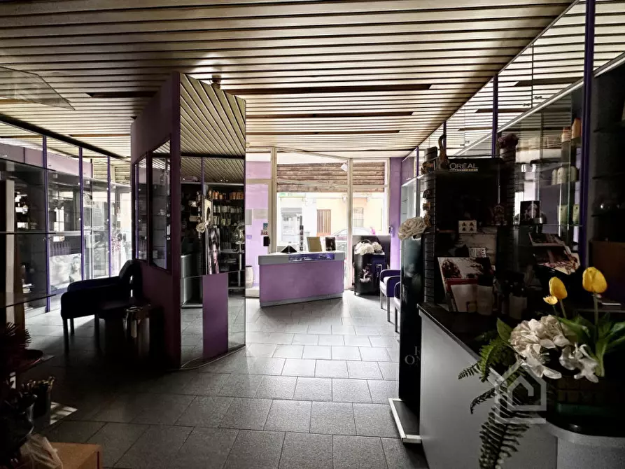 Immagine 12 di Negozio in vendita  in Via Damiano Chiesa 13 a Torino