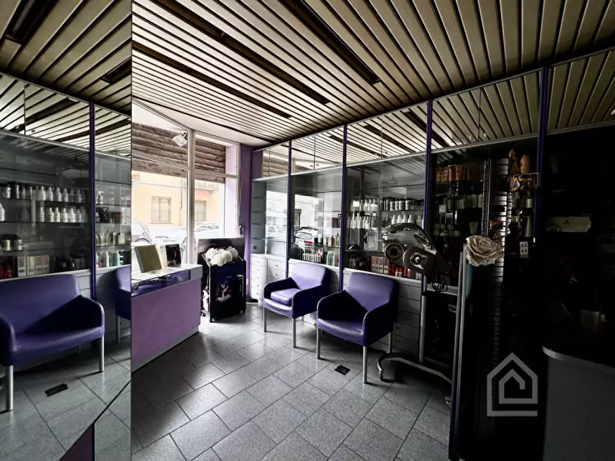 Immagine 12 di Negozio in vendita  in Via Damiano Chiesa 13 a Torino