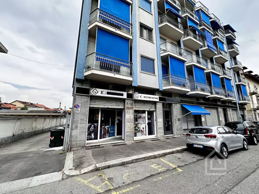 Immagine 23 di Negozio in vendita  in Via Damiano Chiesa 13 a Torino