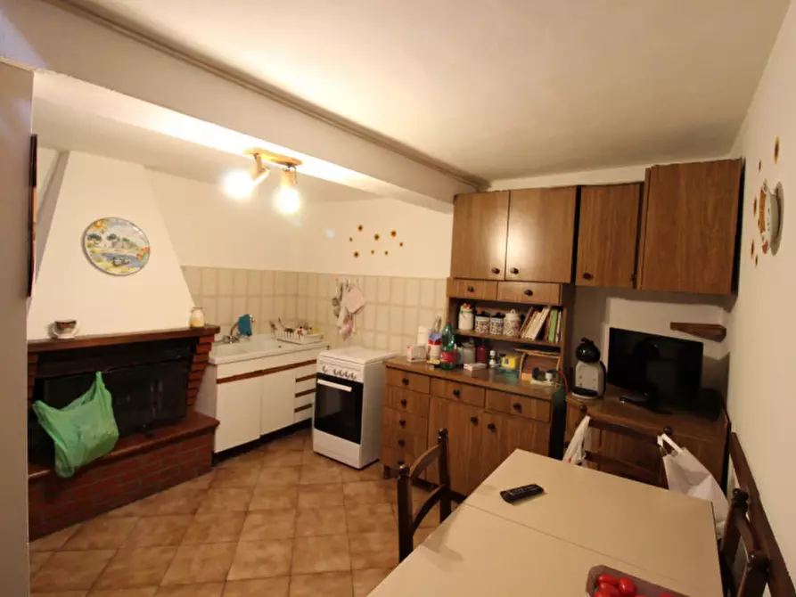 Immagine 9 di Casa trifamiliare in vendita  in fondaccio a Loro Ciuffenna