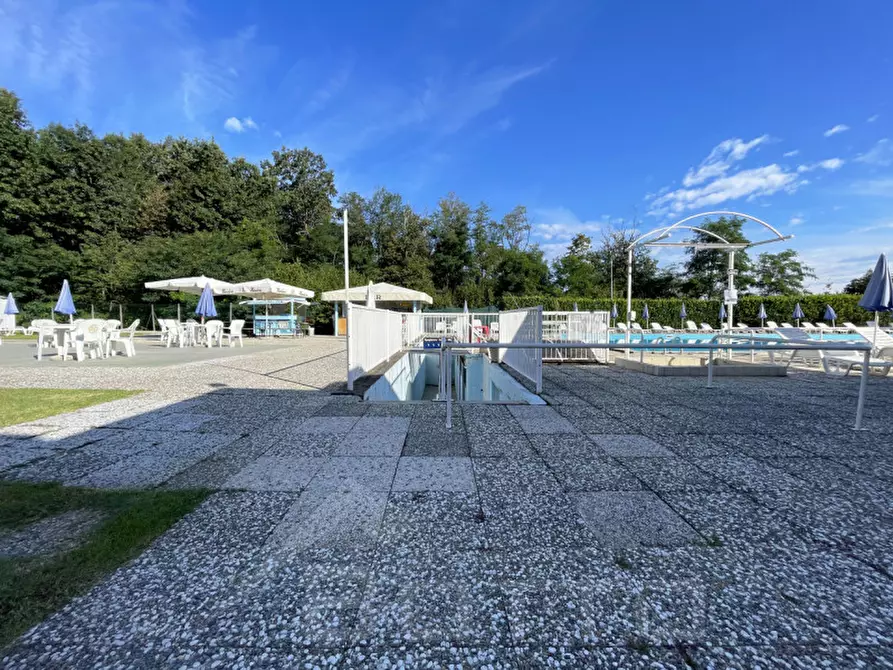 Immagine 13 di Attività commerciale in vendita  in via torino 145 a Cureggio