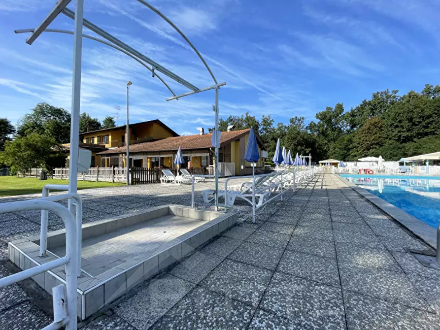 Immagine 15 di Attività commerciale in vendita  in via torino 145 a Cureggio