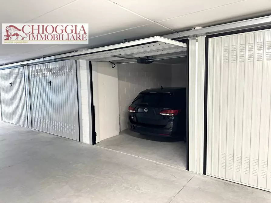Immagine 5 di Garage in affitto  in VIALE MARCO POLO 69 a Chioggia