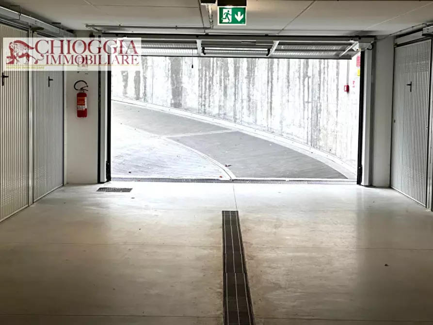 Immagine 6 di Garage in affitto  in VIALE MARCO POLO 69 a Chioggia