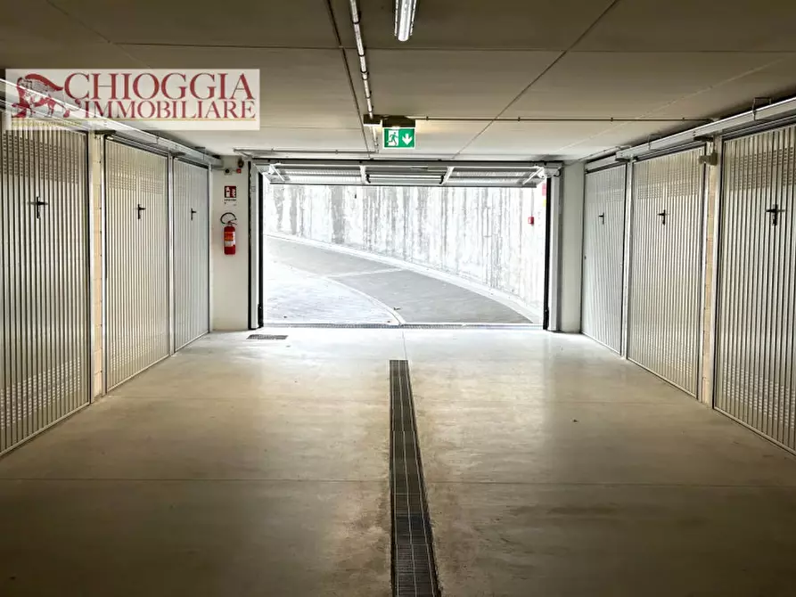 Immagine 7 di Garage in affitto  in VIALE MARCO POLO 69 a Chioggia
