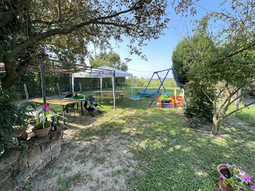 Immagine 31 di Casa bifamiliare in vendita  a Suzzara