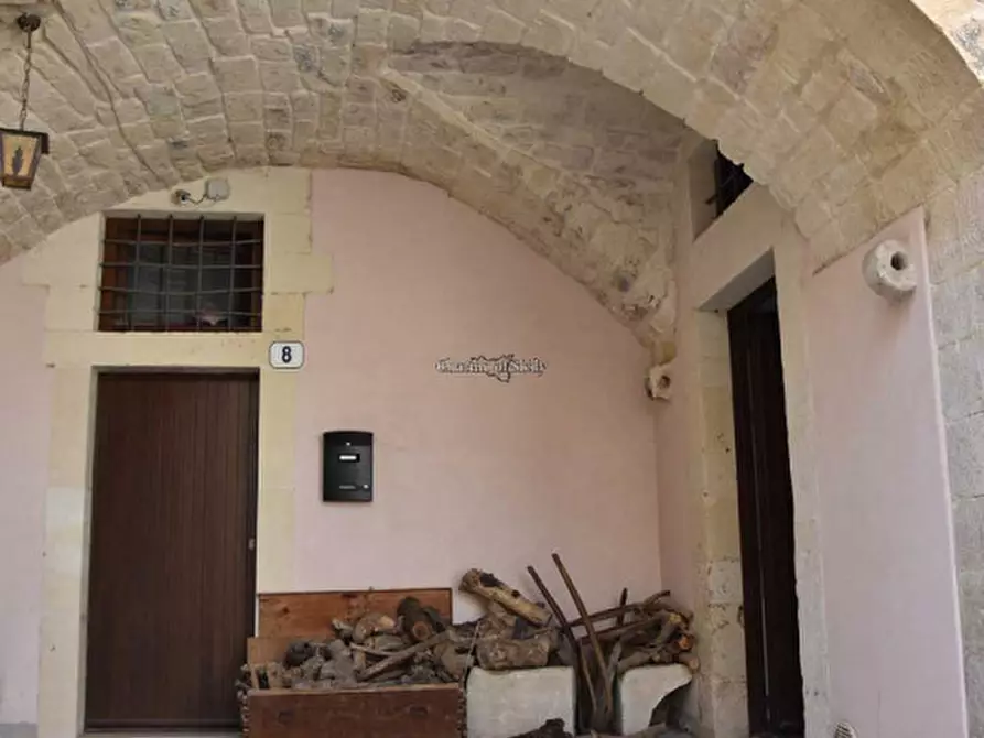 Immagine 10 di Casa indipendente in vendita  in via chiasso guerra a Ragusa