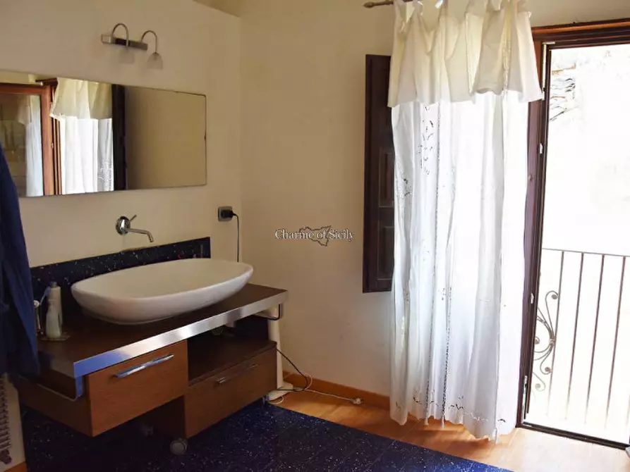 Immagine 34 di Casa indipendente in vendita  in via chiasso guerra a Ragusa