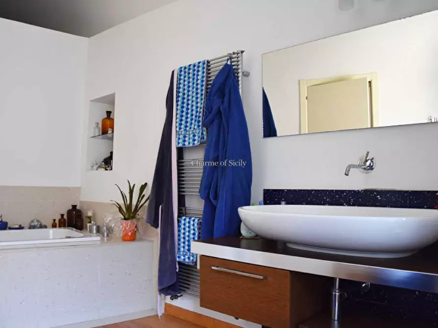 Immagine 39 di Casa indipendente in vendita  in via chiasso guerra a Ragusa