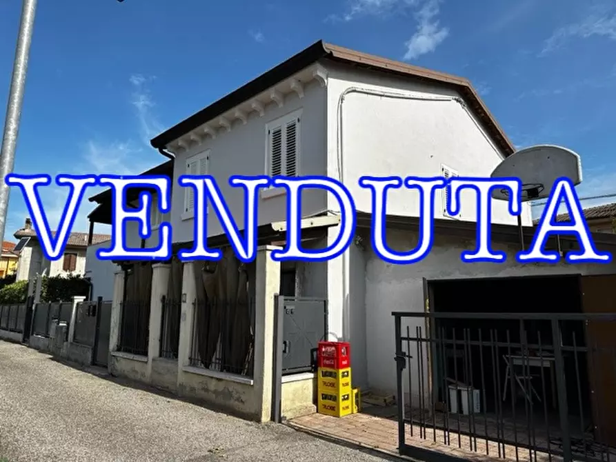 Appartamento in vendita in via monte grappa a Castel D'azzano