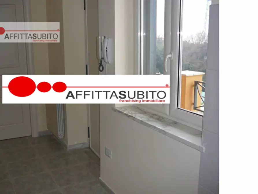 Immagine 12 di Villa in affitto  in via Camaldolilli 141 a Napoli