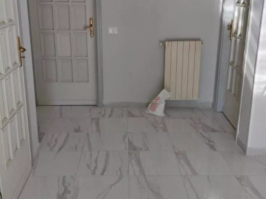 Immagine 22 di Villa in affitto  in via Camaldolilli 141 a Napoli