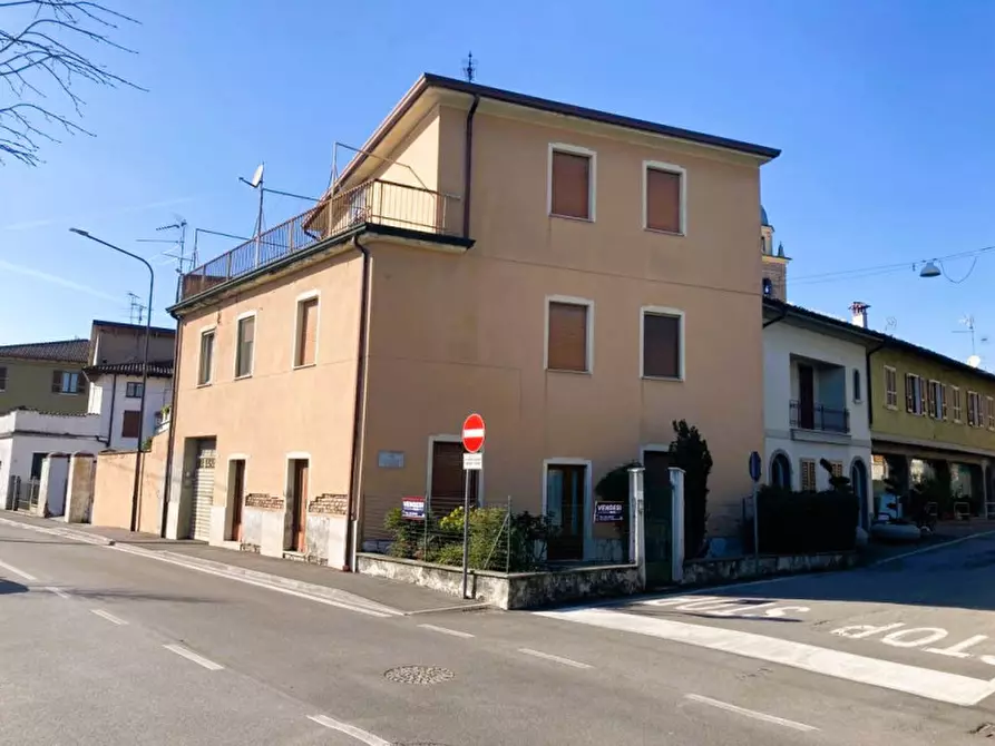 Immagine 4 di Casa indipendente in vendita  in viale stazione, 3 a Calvisano
