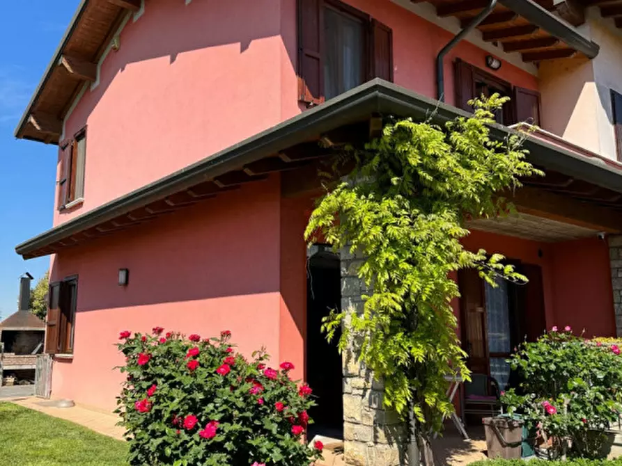 Immagine 1 di Villa in vendita  in CASCINA BERSAGLIERE,58 a Montichiari