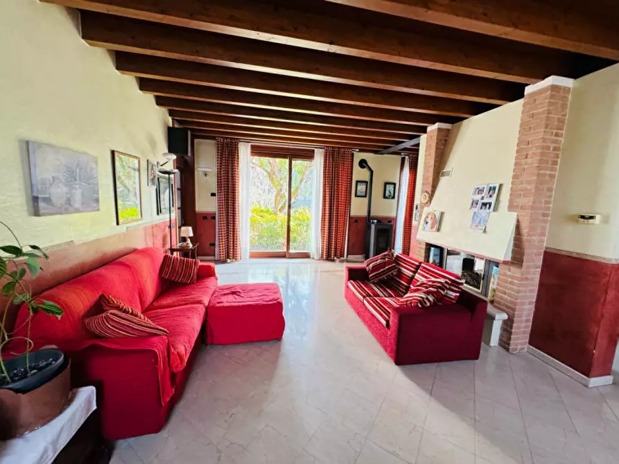 Immagine 10 di Villa in vendita  in VIA MONS. GIUSEPPE FIORINI, 1 a Calvisano
