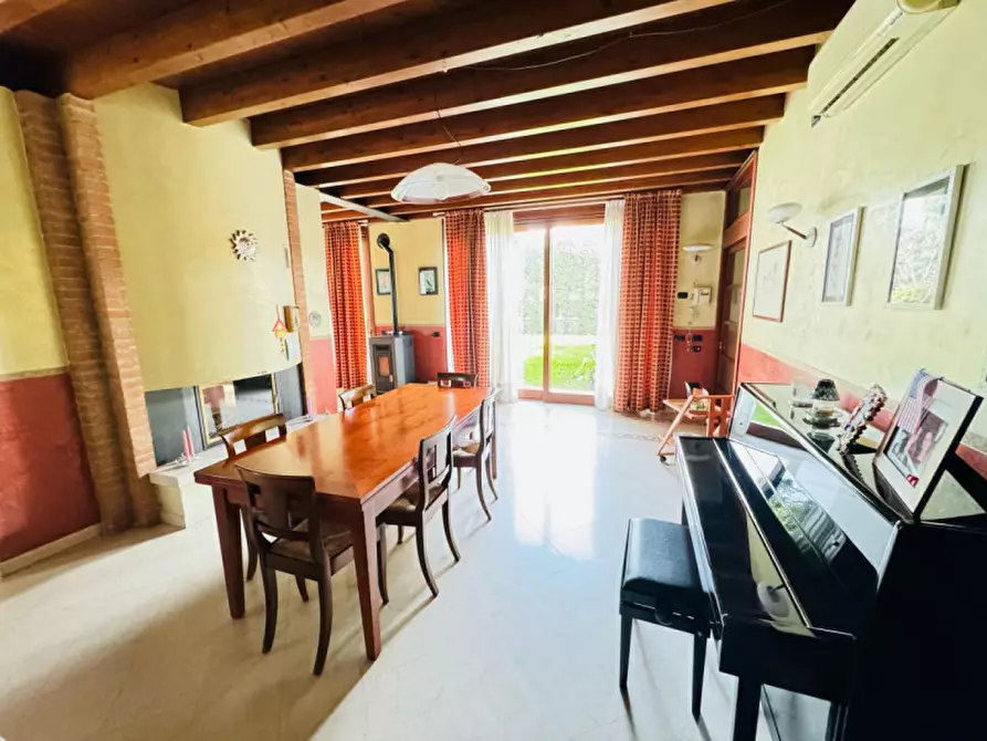 Immagine 13 di Villa in vendita  in VIA MONS. GIUSEPPE FIORINI, 1 a Calvisano
