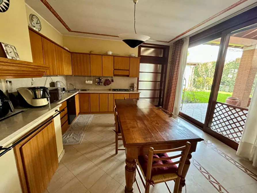 Immagine 14 di Villa in vendita  in VIA MONS. GIUSEPPE FIORINI, 1 a Calvisano