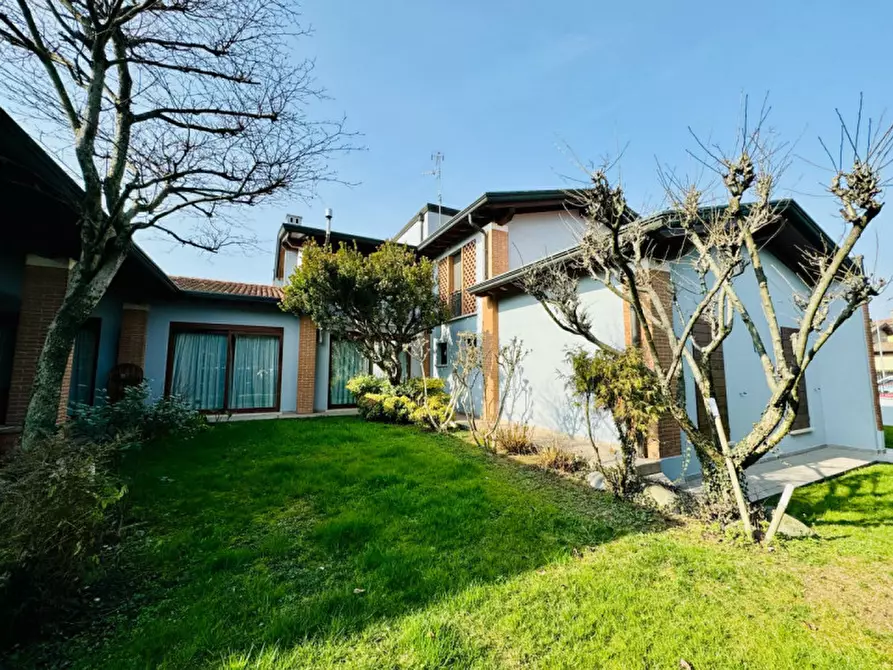 Immagine 38 di Villa in vendita  in VIA MONS. GIUSEPPE FIORINI, 1 a Calvisano