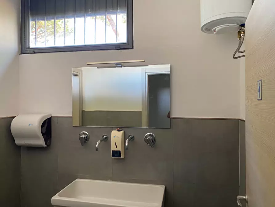 Immagine 4 di Ufficio in affitto  in VIA DEL COLLE a Calenzano