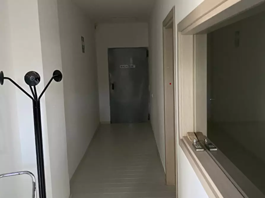 Immagine 8 di Ufficio in affitto  in VIA DEL COLLE a Calenzano
